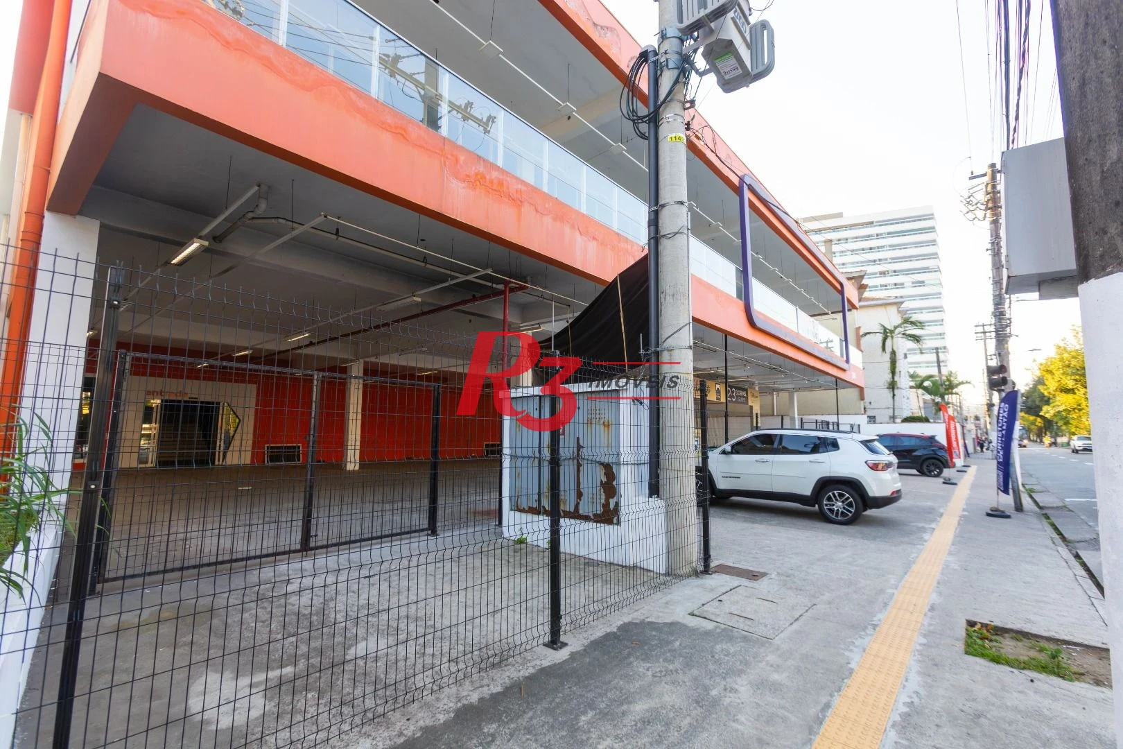 Loja para alugar, 2350 m² - Campo Grande - Santos/SP