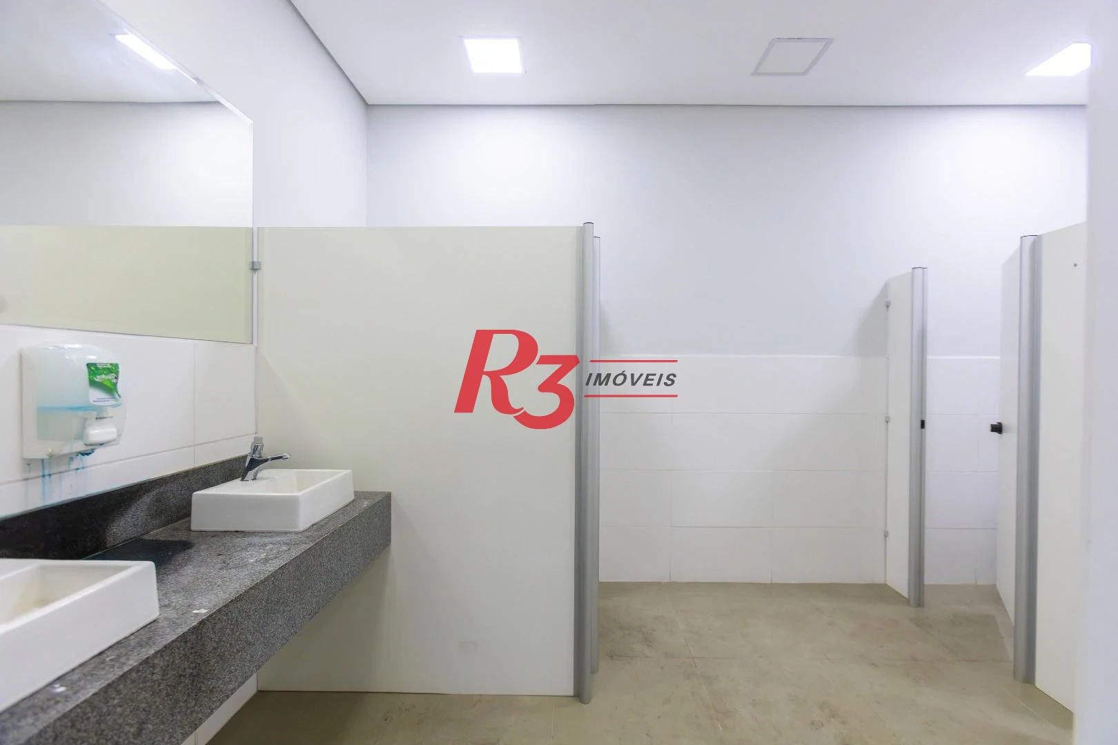 Loja para alugar, 2350 m² - Campo Grande - Santos/SP