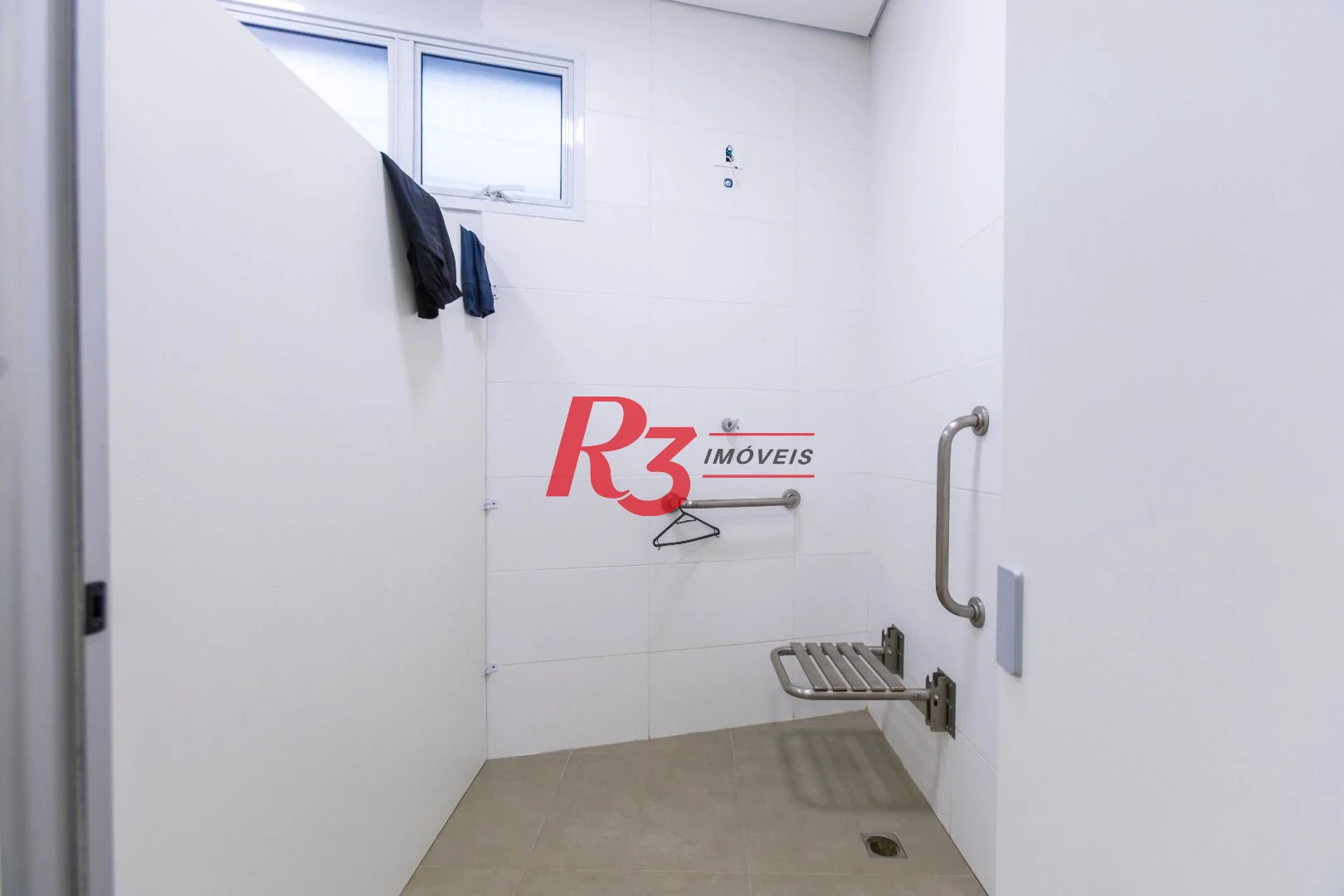 Loja para alugar, 2350 m² - Campo Grande - Santos/SP