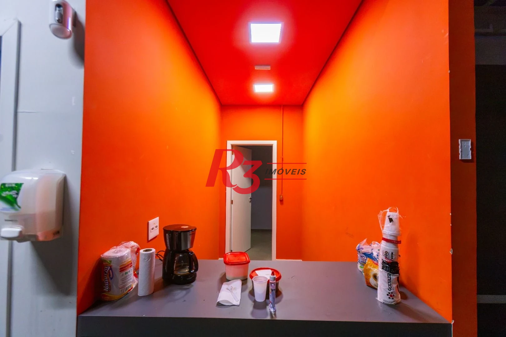 Loja para alugar, 2350 m² - Campo Grande - Santos/SP