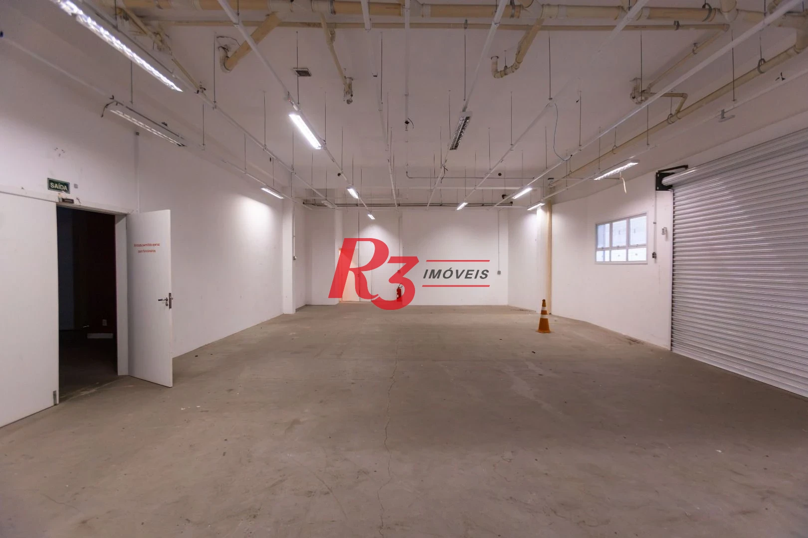 Loja para alugar, 2350 m² - Campo Grande - Santos/SP