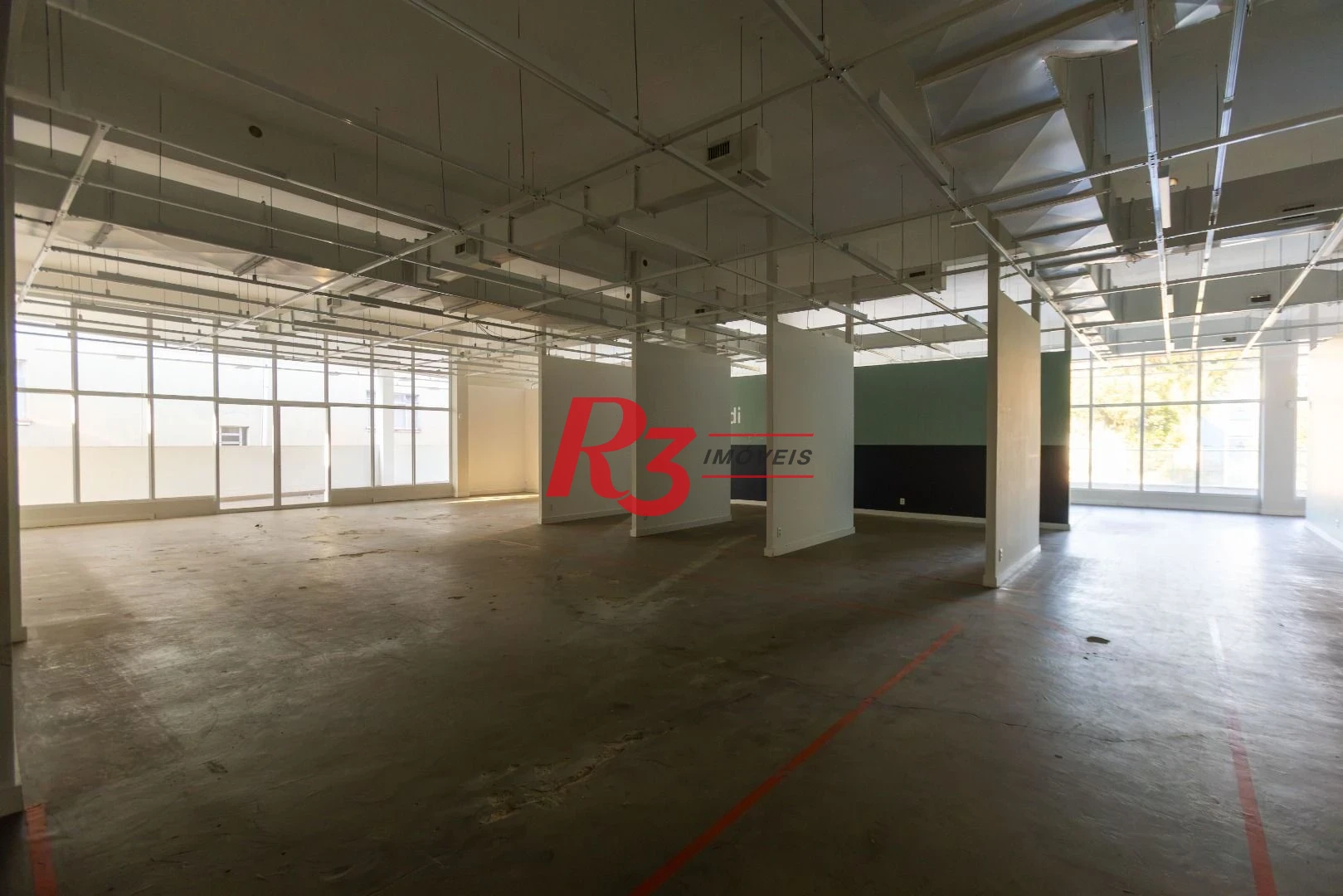 Loja para alugar, 2350 m² - Campo Grande - Santos/SP