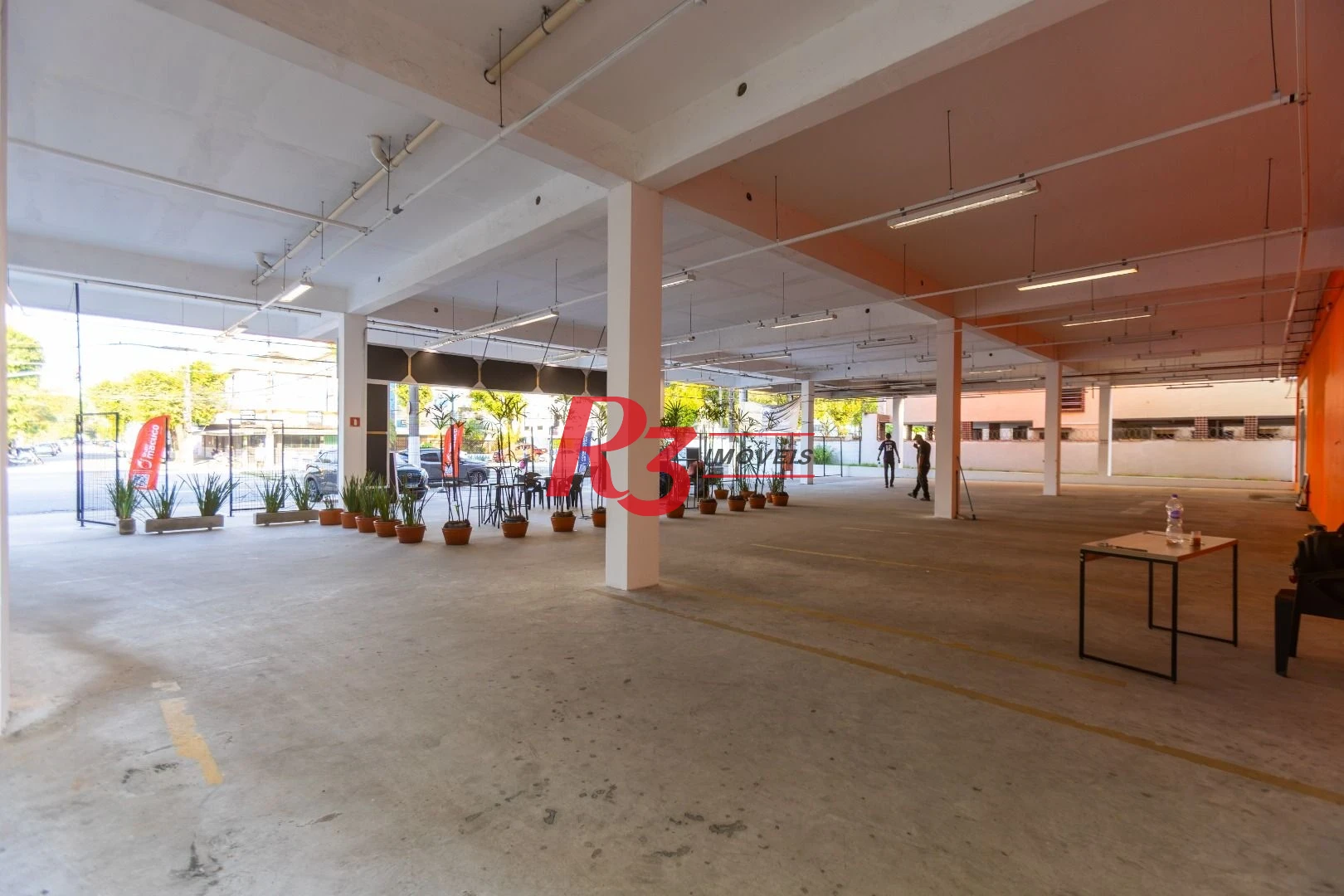 Loja para alugar, 2350 m² - Campo Grande - Santos/SP