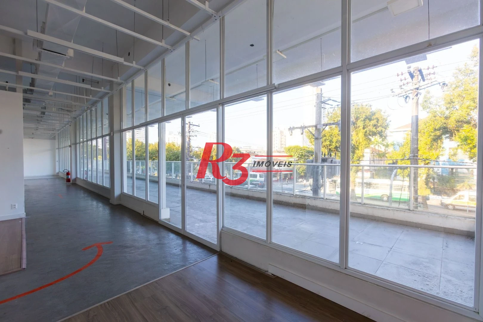 Loja para alugar, 2350 m² - Campo Grande - Santos/SP