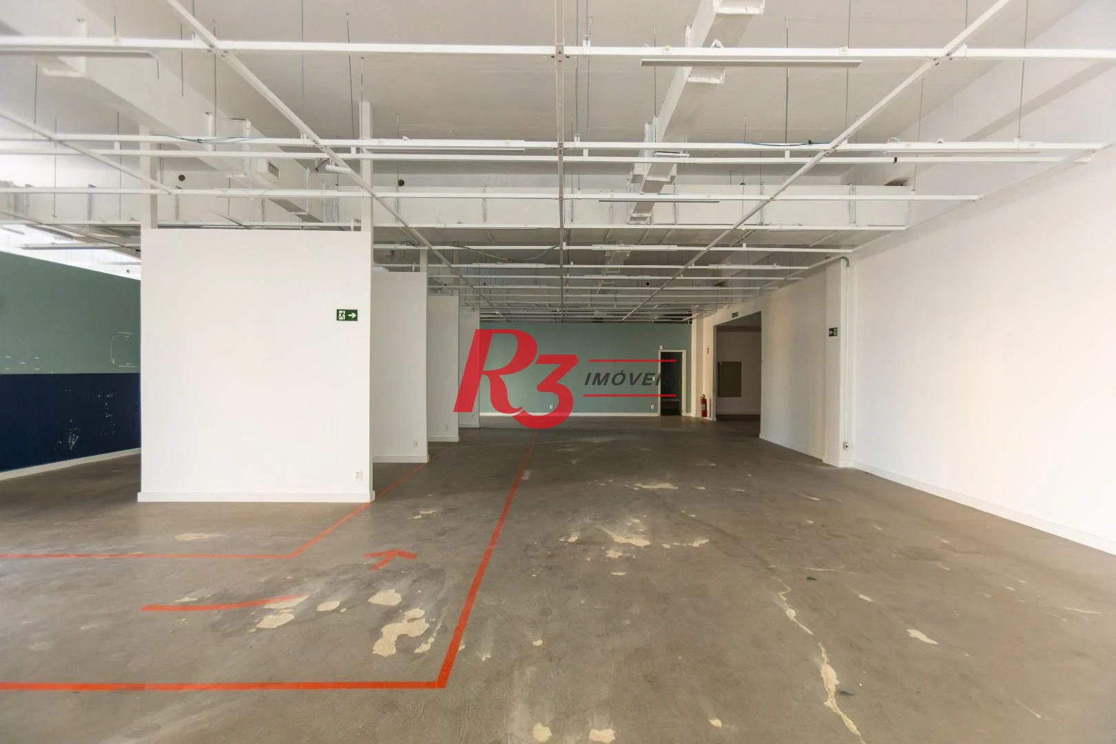 Loja para alugar, 2350 m² - Campo Grande - Santos/SP
