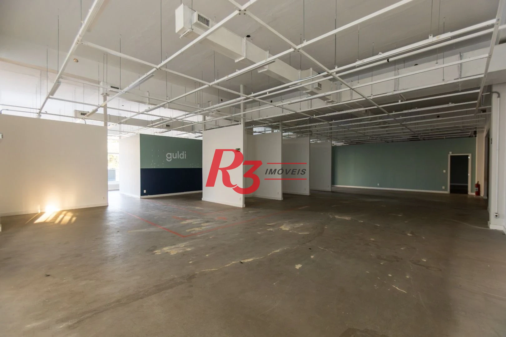 Loja para alugar, 2350 m² - Campo Grande - Santos/SP
