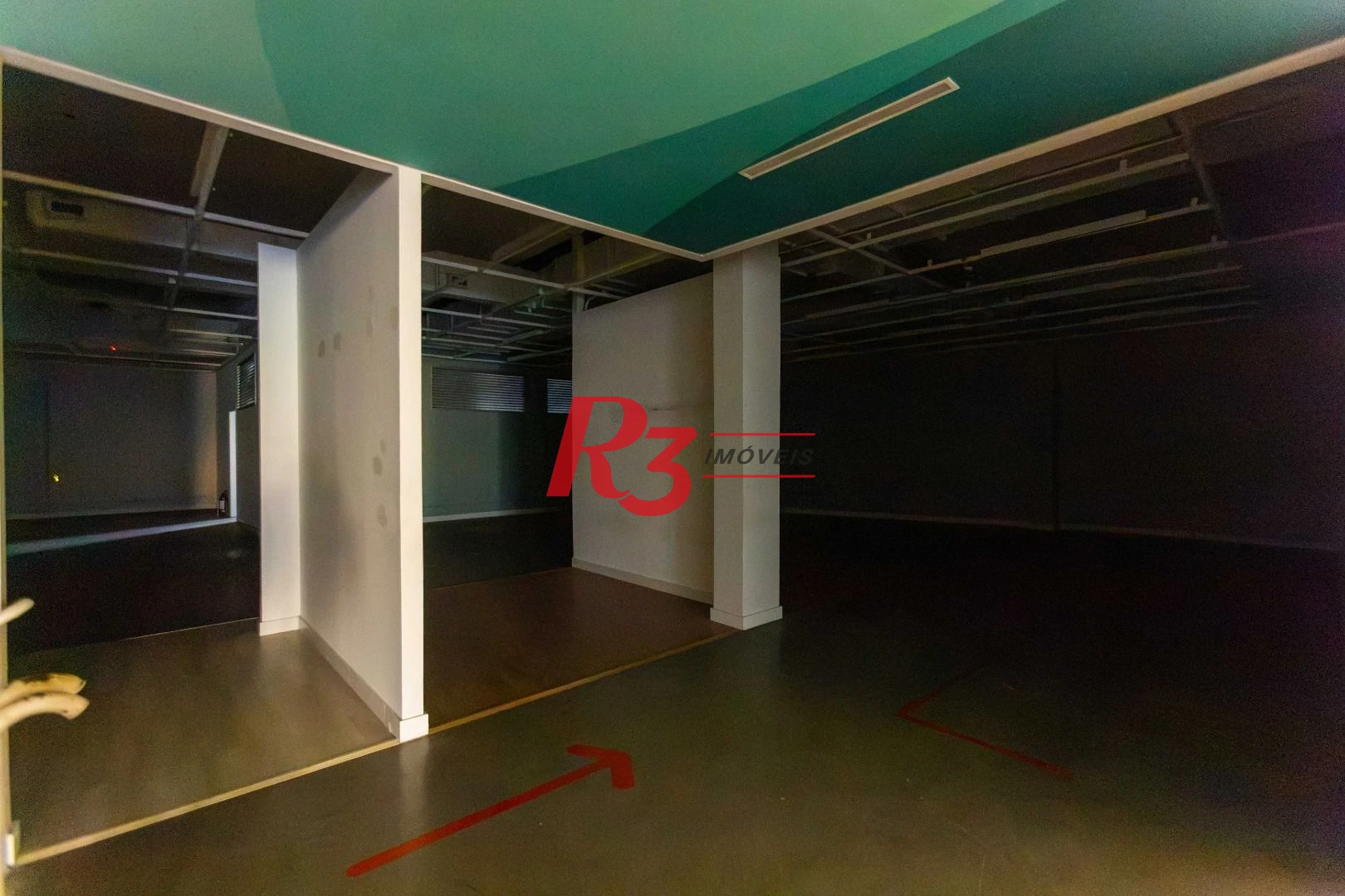 Loja para alugar, 2350 m² - Campo Grande - Santos/SP