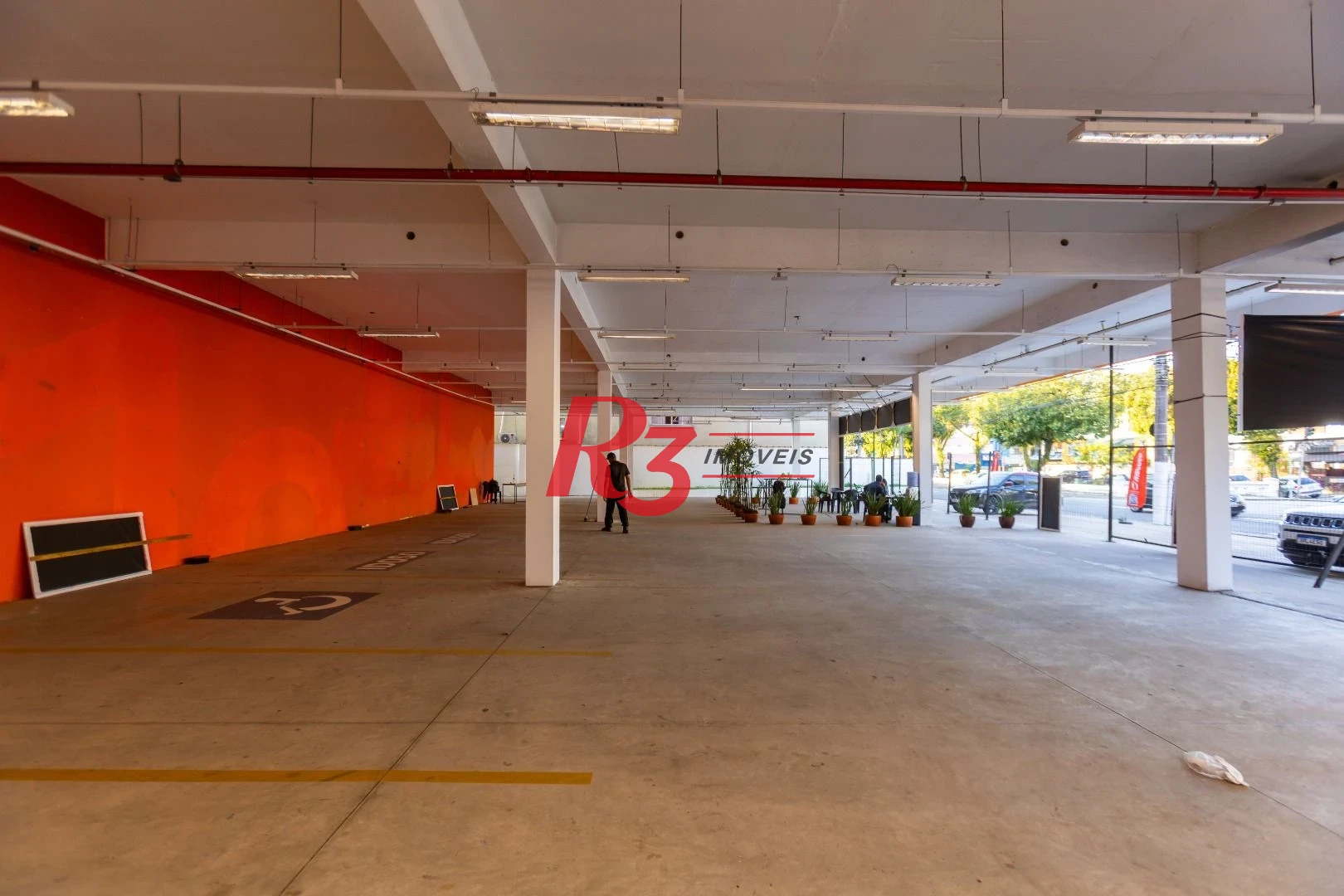 Loja para alugar, 2350 m² - Campo Grande - Santos/SP
