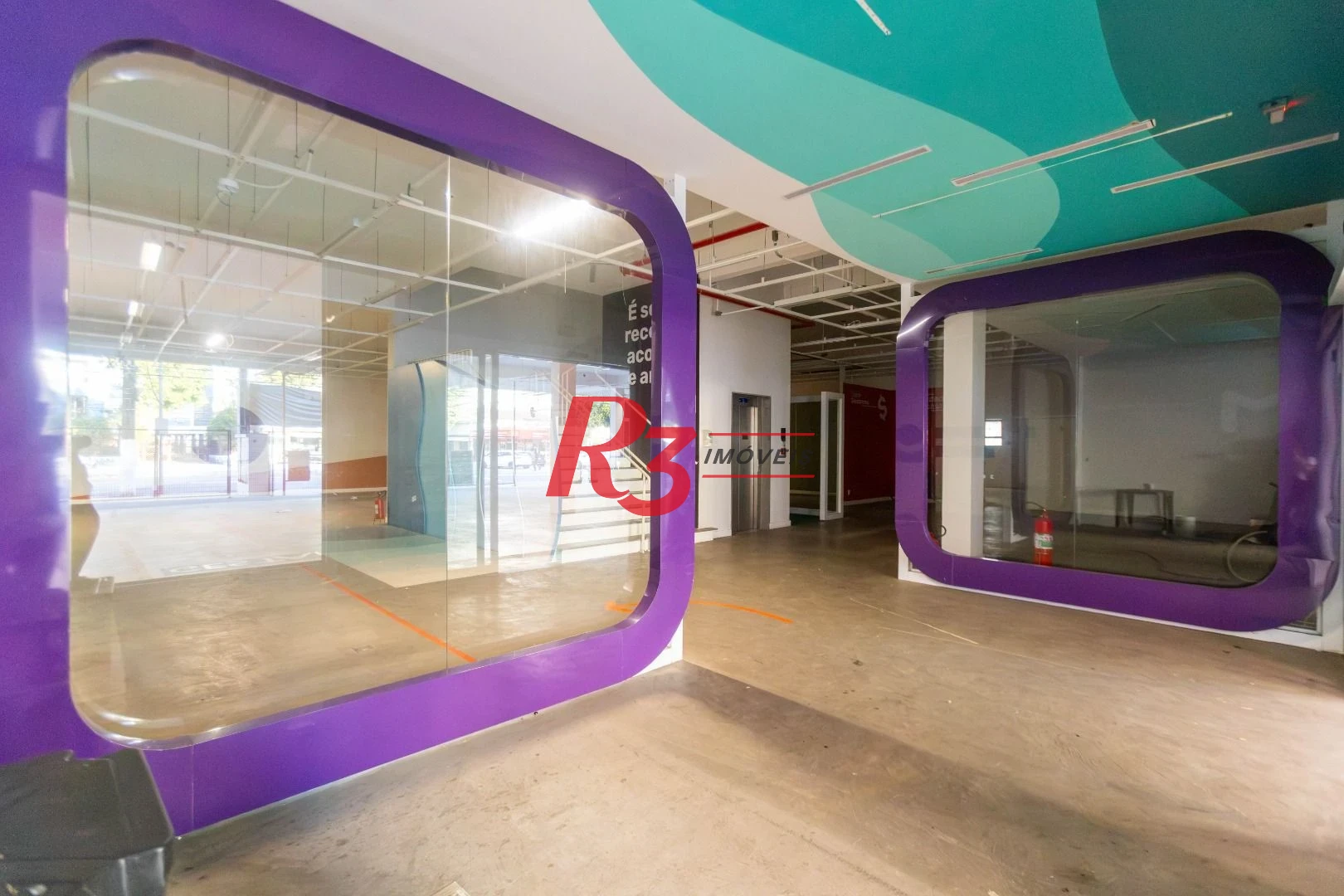 Loja para alugar, 2350 m² - Campo Grande - Santos/SP