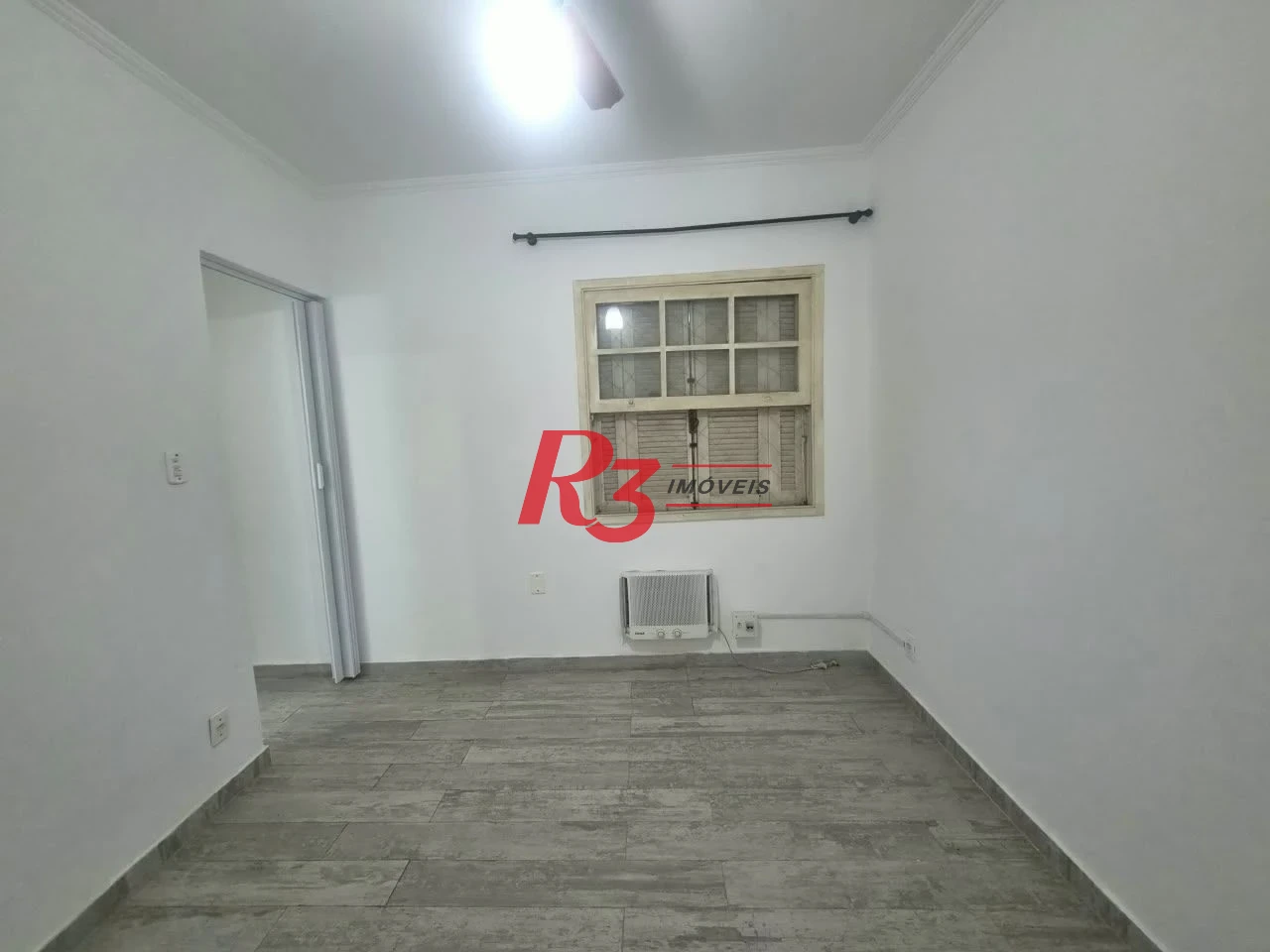 Apartamento com 1 dormitório à venda, 50 m² por R$ 359.000,00 - Embaré - Santos/SP