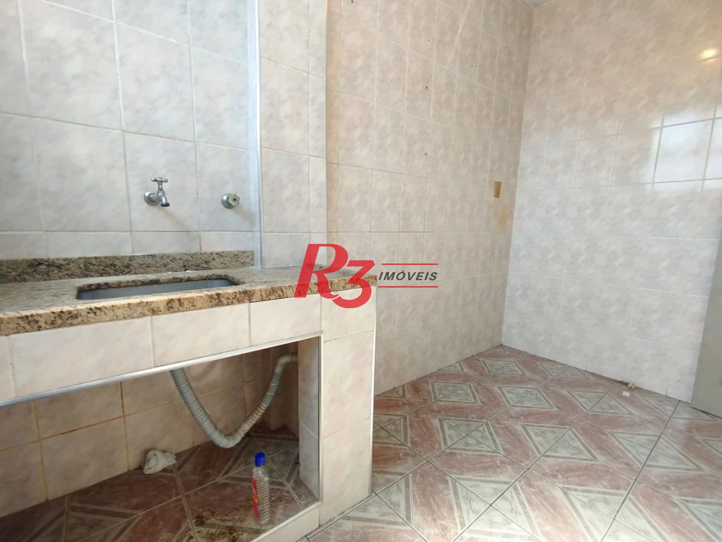 Kitnet com 1 dormitório à venda, 53 m² por R$ 335.000,00 - José Menino - Santos/SP