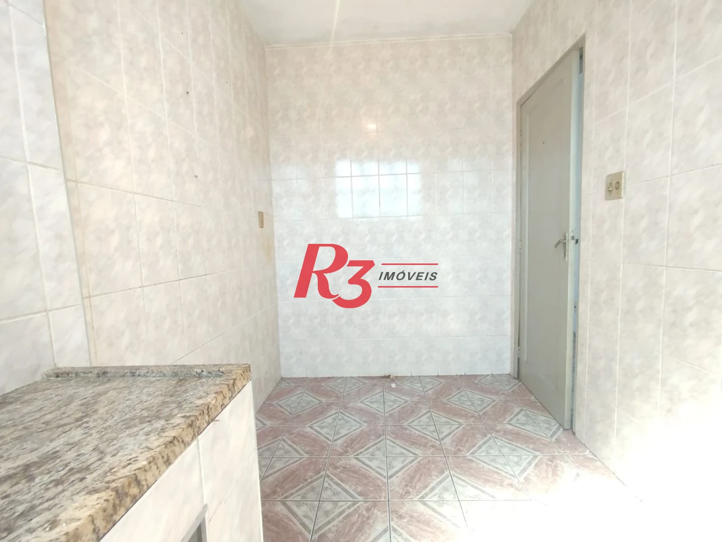 Kitnet com 1 dormitório à venda, 53 m² por R$ 335.000,00 - José Menino - Santos/SP