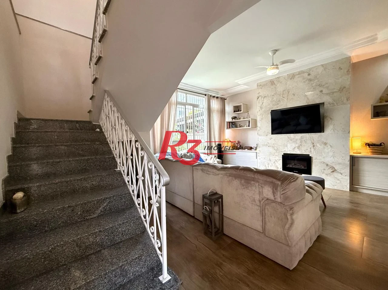 Casa com 2 dormitórios à venda, 188 m² por R$ 1.800.000,00 - Ponta da Praia - Santos/SP