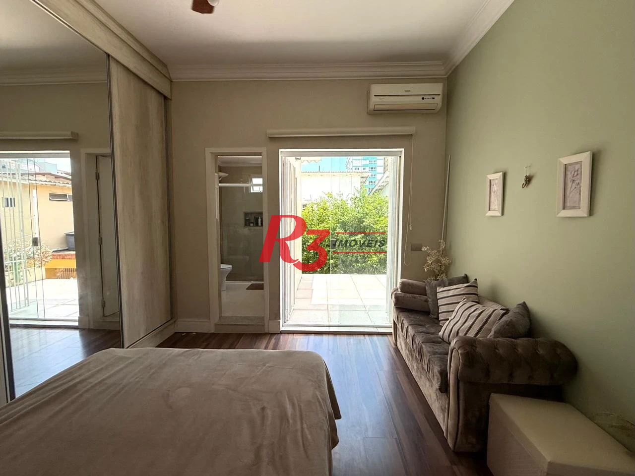 Casa com 2 dormitórios à venda, 188 m² por R$ 1.800.000,00 - Ponta da Praia - Santos/SP