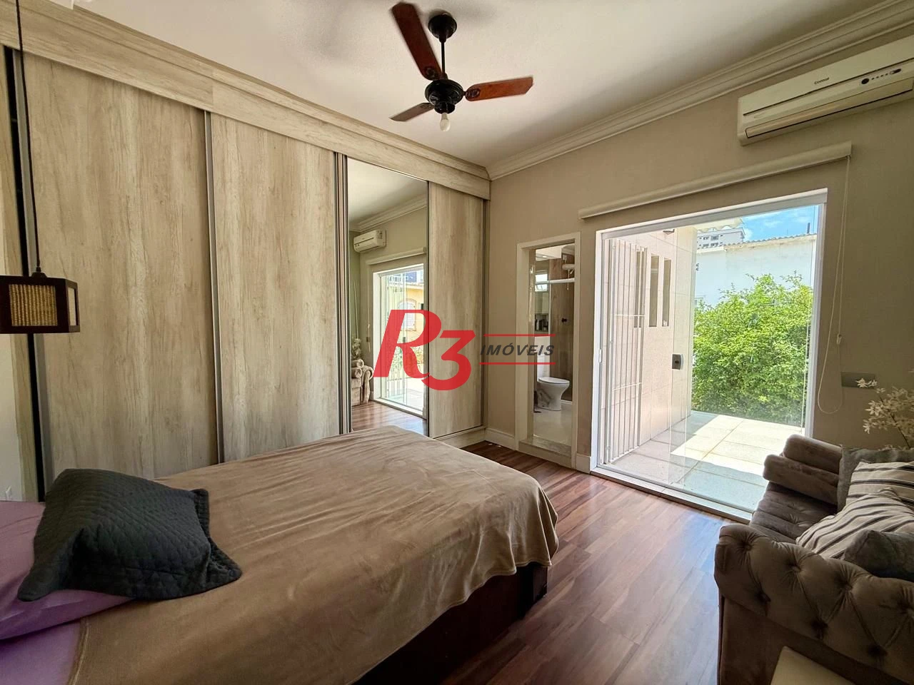 Casa com 2 dormitórios à venda, 188 m² por R$ 1.800.000,00 - Ponta da Praia - Santos/SP