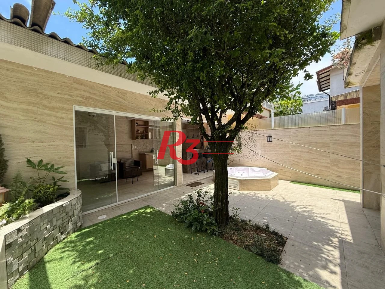 Casa com 2 dormitórios à venda, 188 m² por R$ 1.800.000,00 - Ponta da Praia - Santos/SP