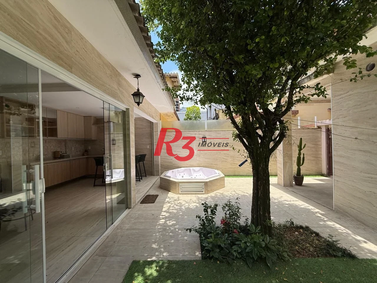 Casa com 2 dormitórios à venda, 188 m² por R$ 1.800.000,00 - Ponta da Praia - Santos/SP