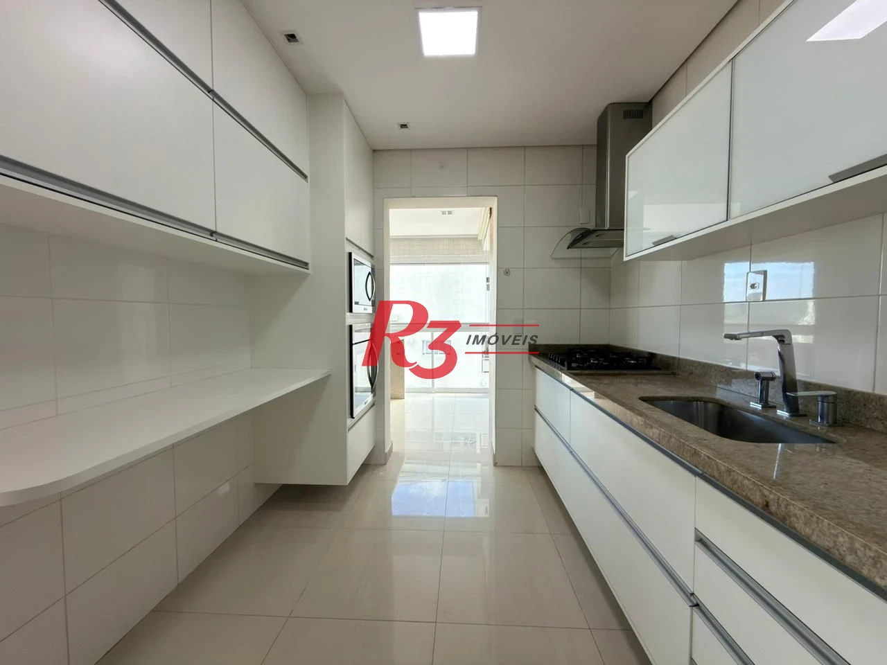 Apartamento com 3 dormitórios para alugar, 171 m² por R$ 16.850,00/mês - Embaré - Santos/SP