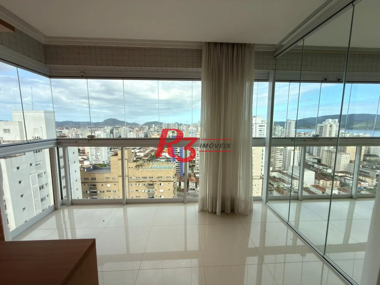 Apartamento com 3 dormitórios para alugar, 171 m² por R$ 16.850,00/mês - Embaré - Santos/SP