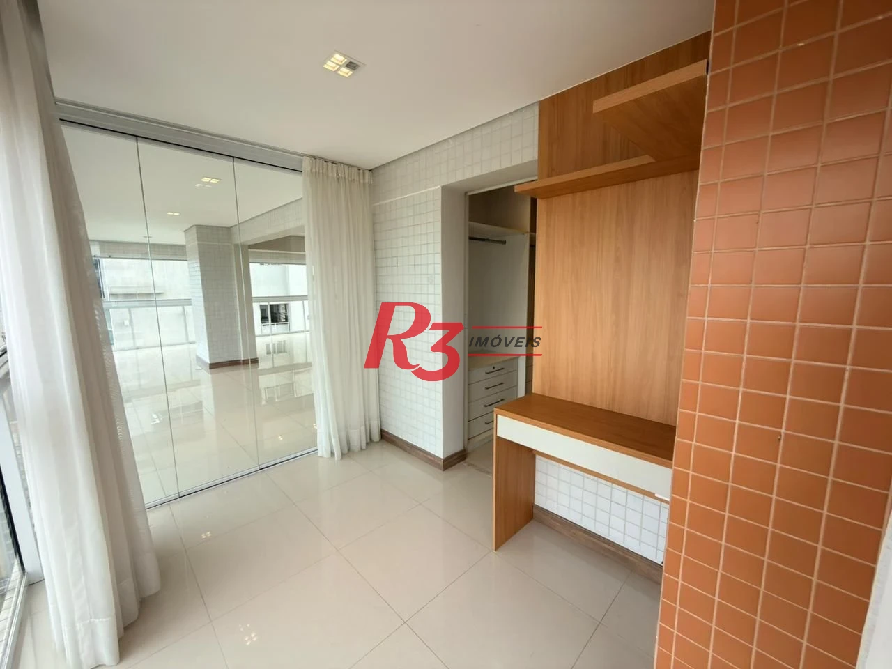 Apartamento com 3 dormitórios para alugar, 171 m² por R$ 16.850,00/mês - Embaré - Santos/SP
