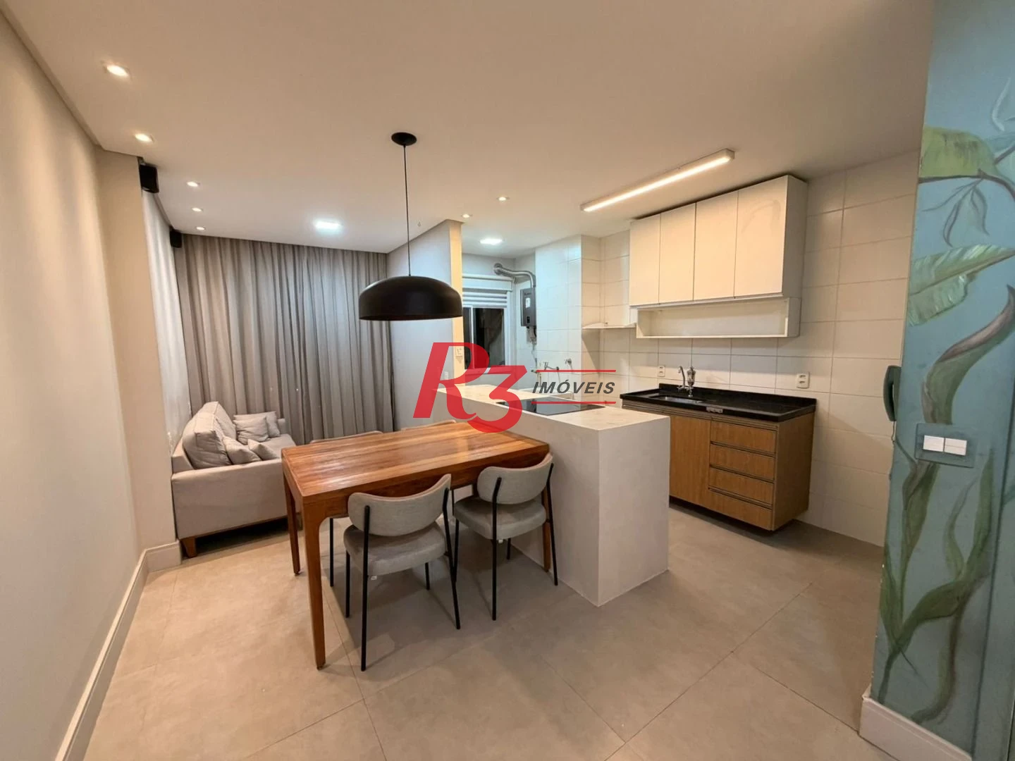 Apartamento com 2 dormitórios para alugar, 63 m² por R$ 4.500,00/mês - Marapé - Santos/SP