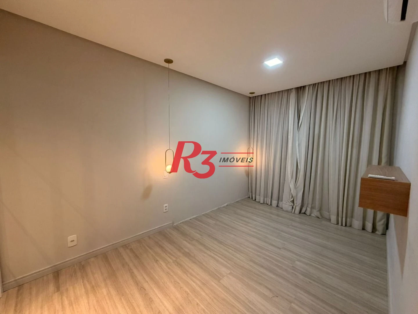 Apartamento com 2 dormitórios para alugar, 63 m² por R$ 4.500,00/mês - Marapé - Santos/SP