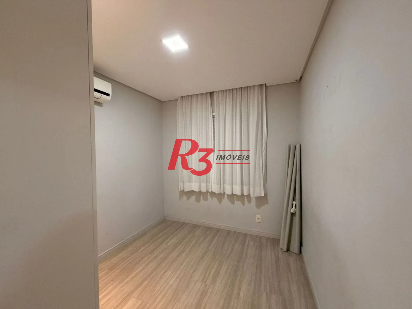Apartamento com 2 dormitórios para alugar, 63 m² por R$ 4.500,00/mês - Marapé - Santos/SP
