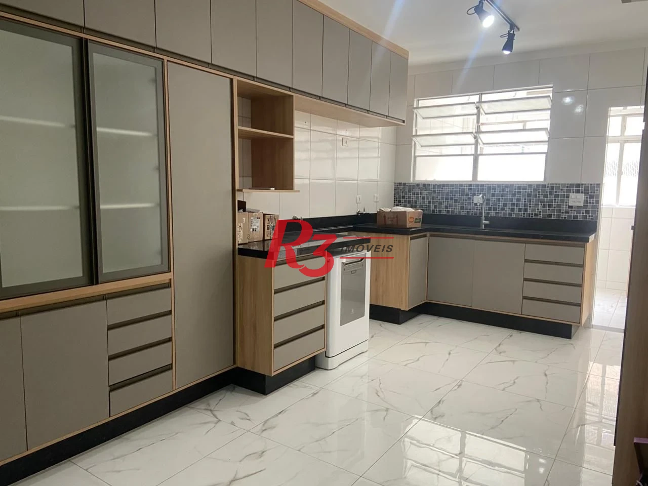 Apartamento com 3 dormitórios à venda, 146 m² por R$ 1.100.000,00 - José Menino - Santos/SP