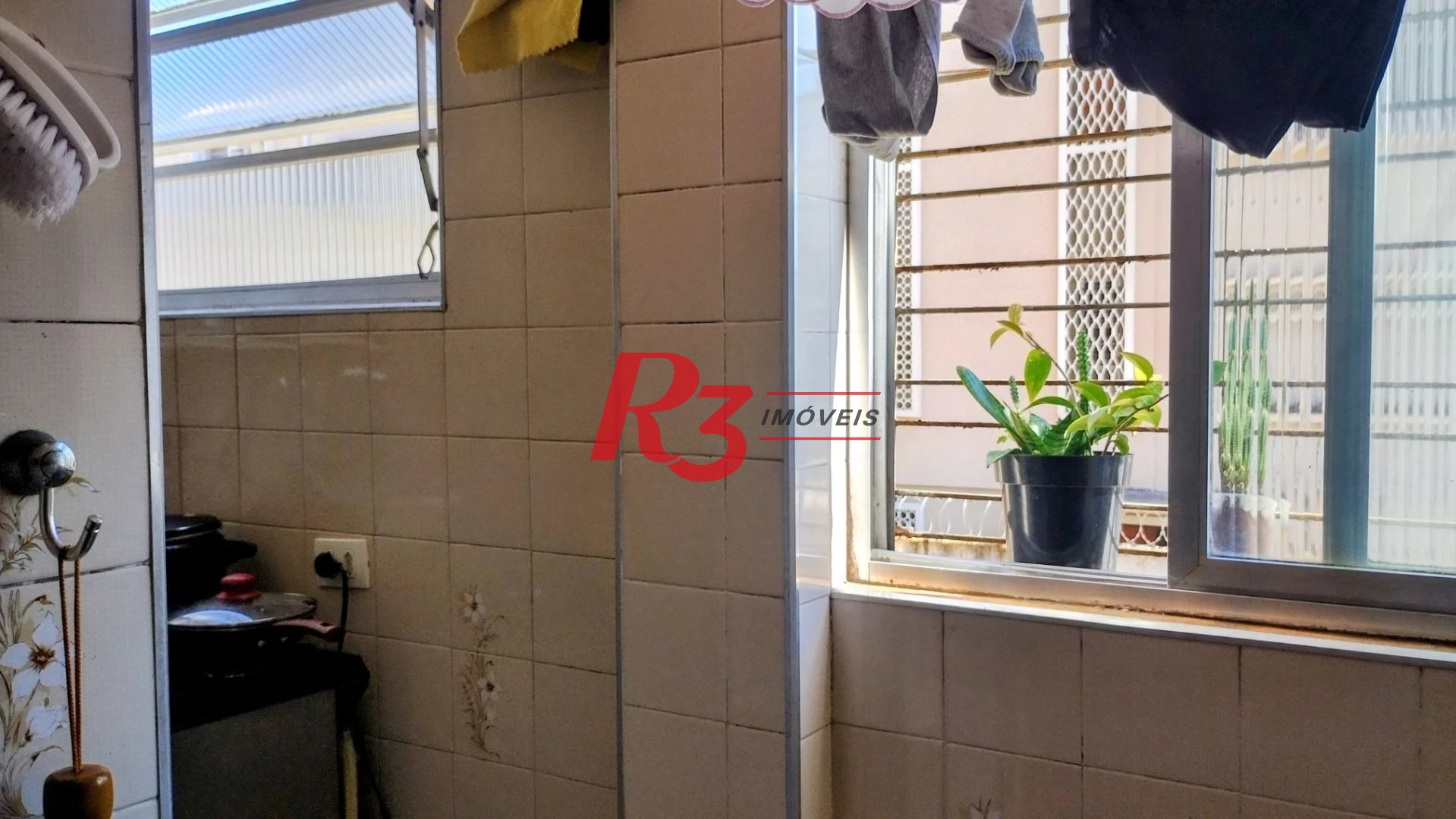 Apartamento com 2 dormitórios à venda, 77 m² por R$ 350.000,00 - Aparecida - Santos/SP