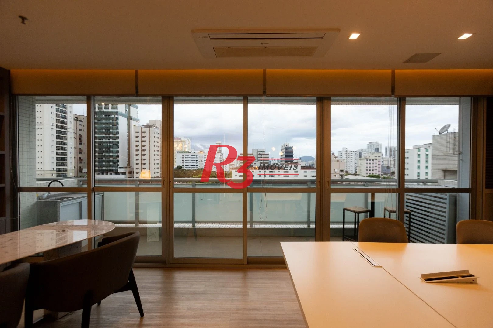 Sala para alugar, 52 m² por R$ 7.000,00/mês - Gonzaga - Santos/SP