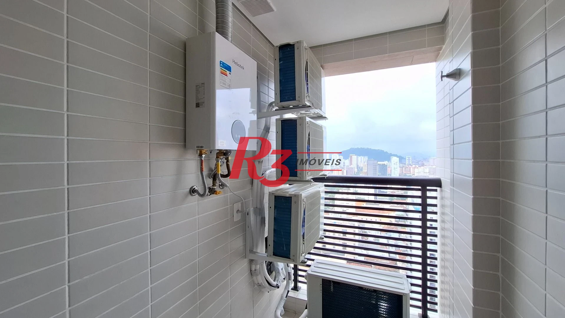 Apartamento com 3 dormitórios à venda, 101 m² por R$ 1.960.000,00 - Gonzaga - Santos/SP