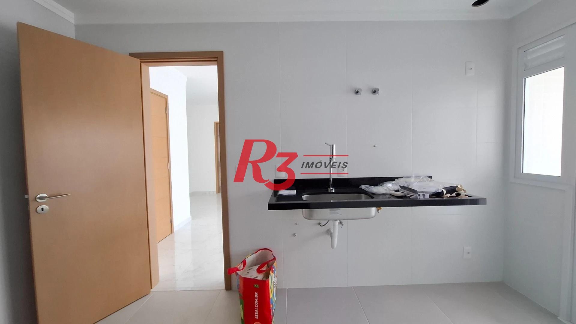 Apartamento com 3 dormitórios à venda, 101 m² por R$ 1.960.000,00 - Gonzaga - Santos/SP