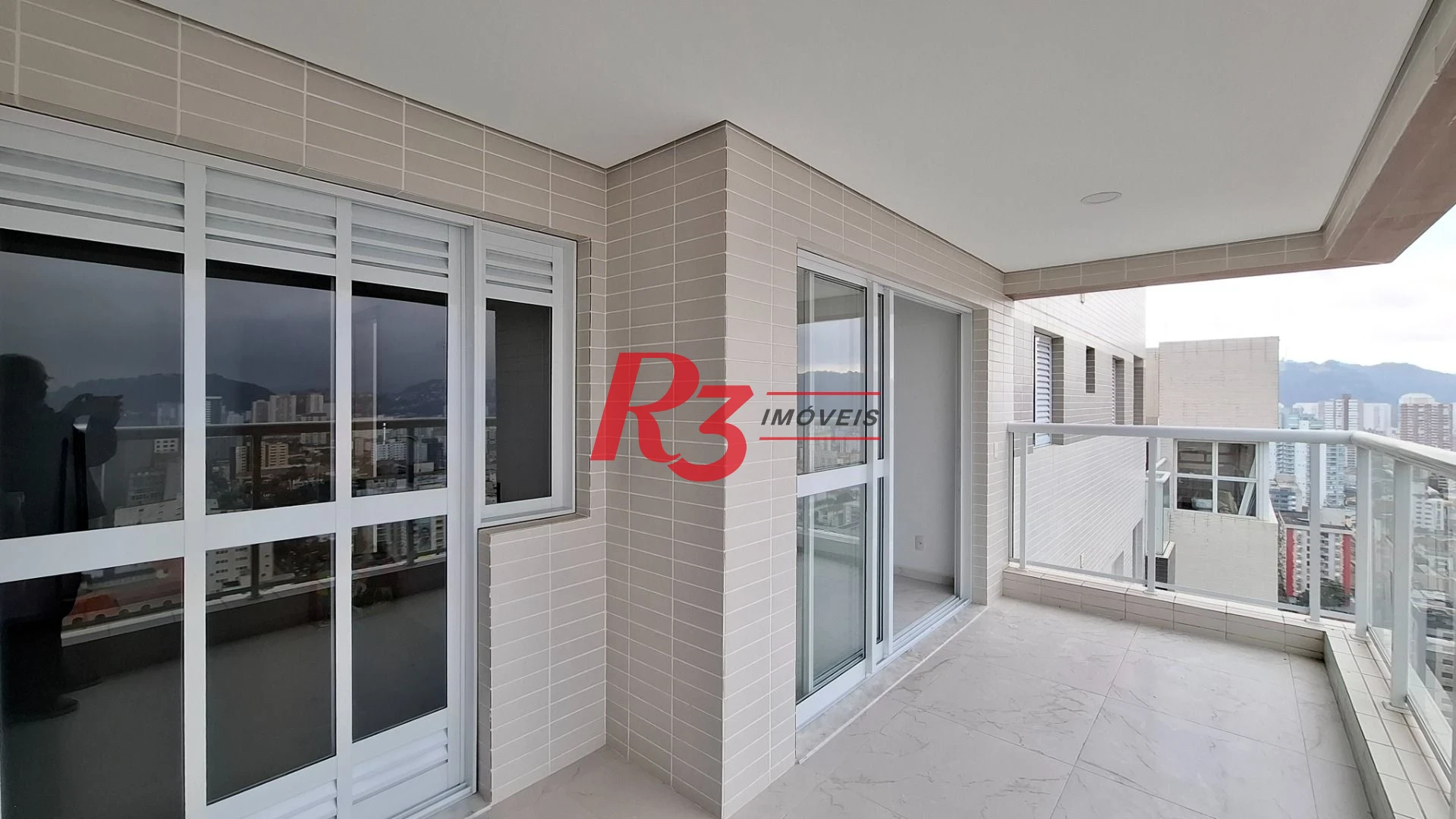Apartamento com 3 dormitórios à venda, 101 m² por R$ 1.960.000,00 - Gonzaga - Santos/SP