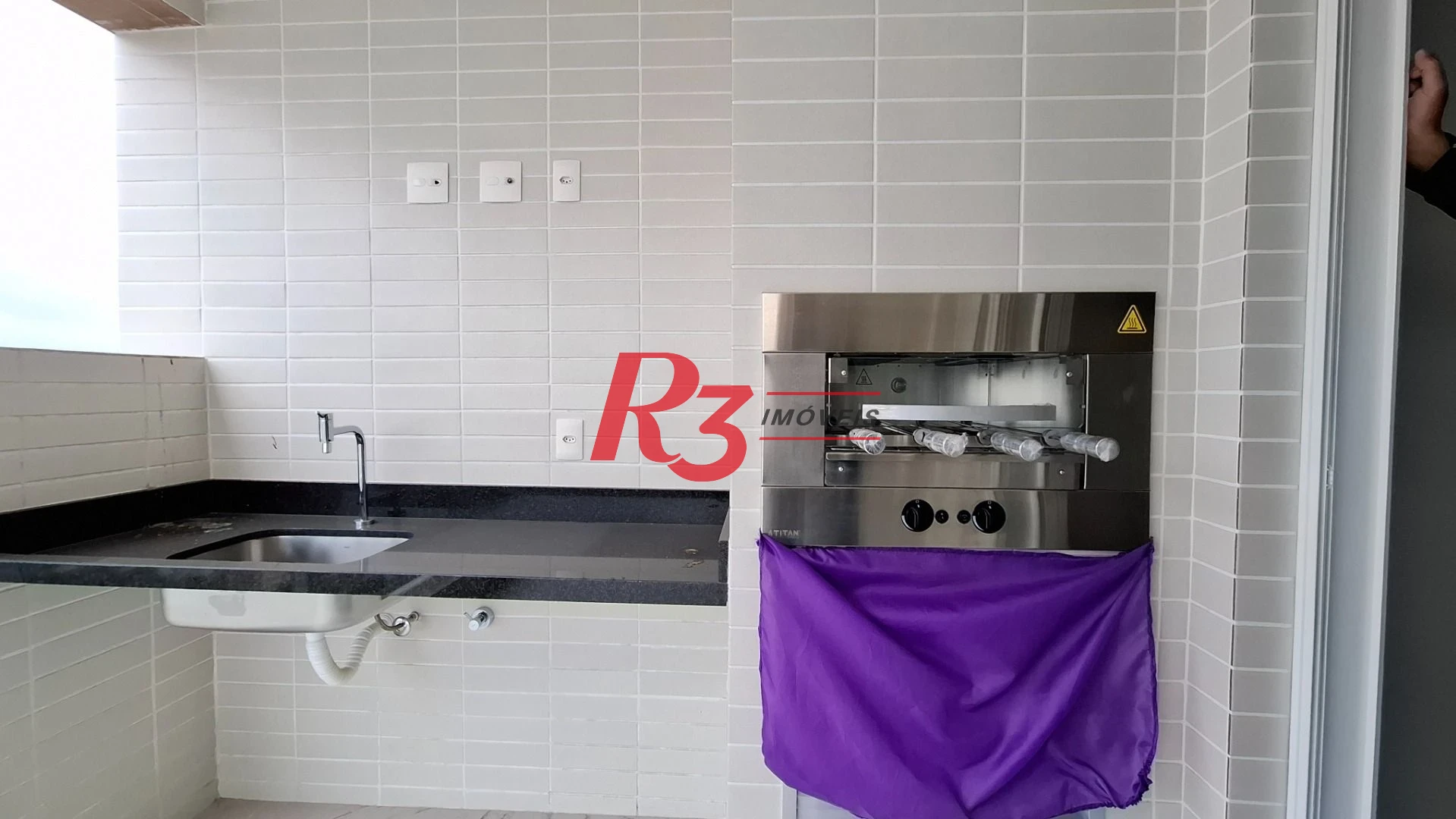 Apartamento com 3 dormitórios à venda, 101 m² por R$ 1.960.000,00 - Gonzaga - Santos/SP
