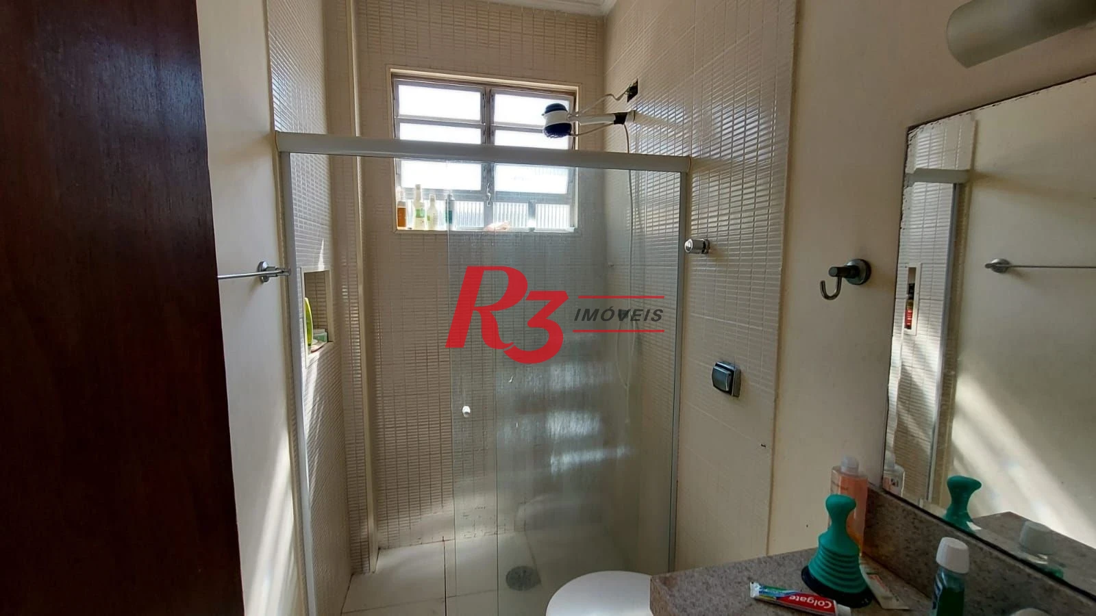 Sobrado com 3 dormitórios à venda, 147 m² por R$ 850.000,00 - Vila Valença - São Vicente/SP