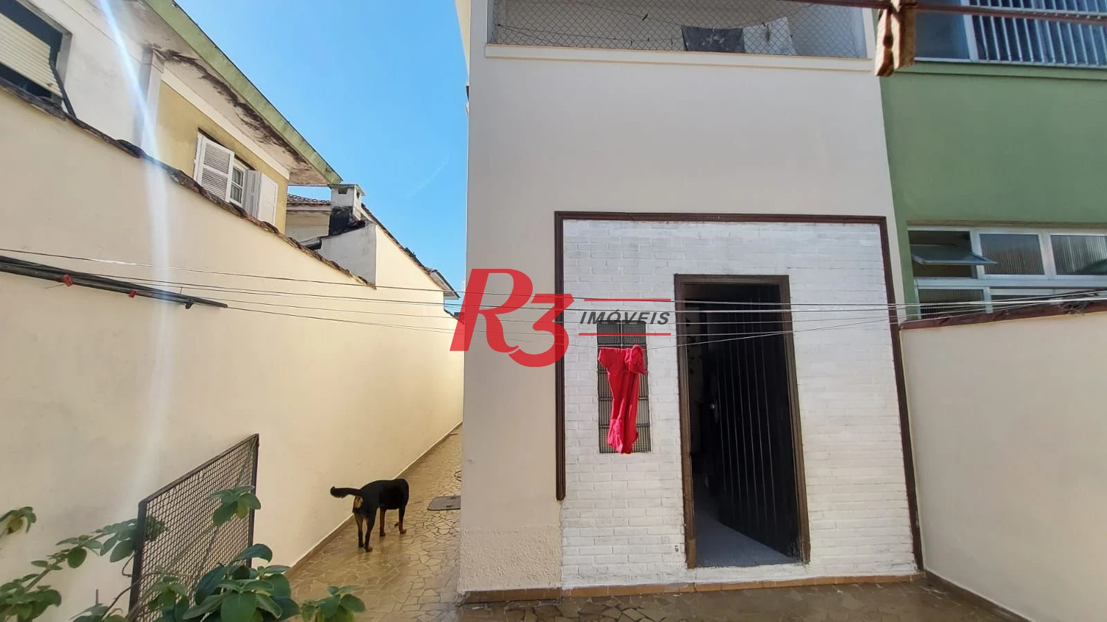 Sobrado com 3 dormitórios à venda, 147 m² por R$ 850.000,00 - Vila Valença - São Vicente/SP