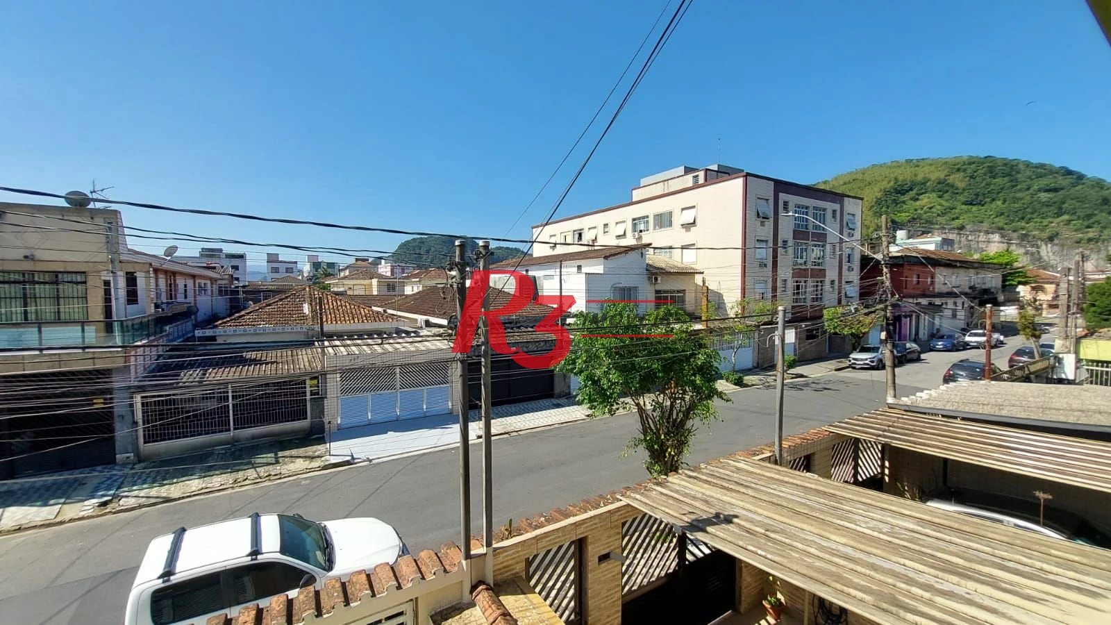 Sobrado com 3 dormitórios à venda, 147 m² por R$ 850.000,00 - Vila Valença - São Vicente/SP