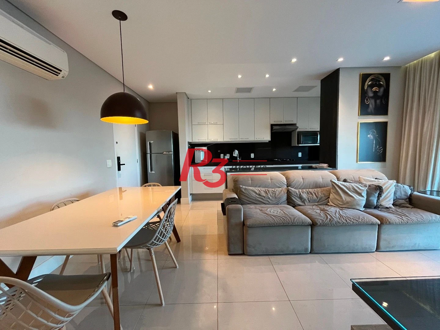 Apartamento com 2 dormitórios à venda, 87 m² por R$ 1.350.000,00 - Gonzaga - Santos/SP