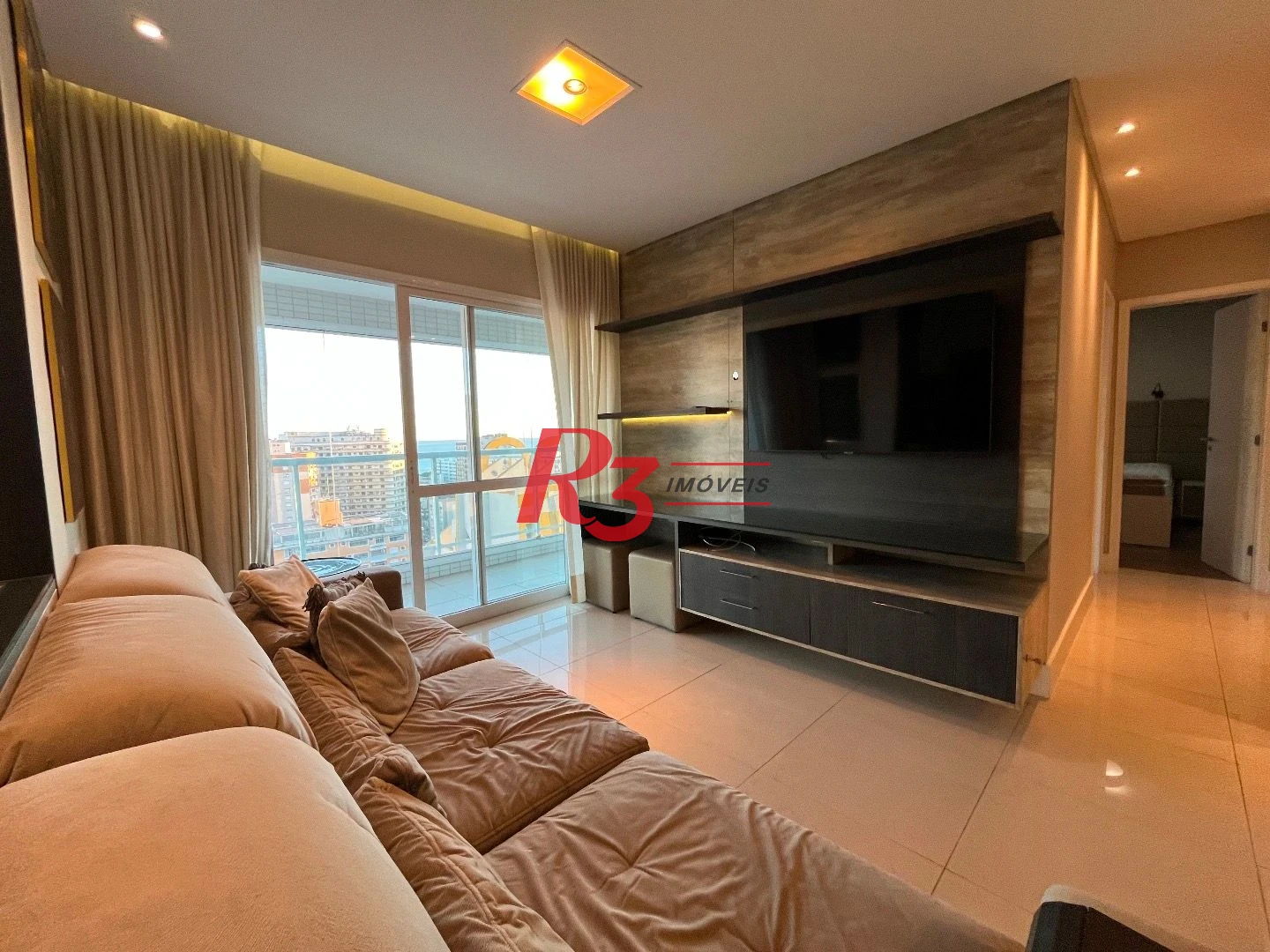 Apartamento com 2 dormitórios à venda, 87 m² por R$ 1.350.000,00 - Gonzaga - Santos/SP