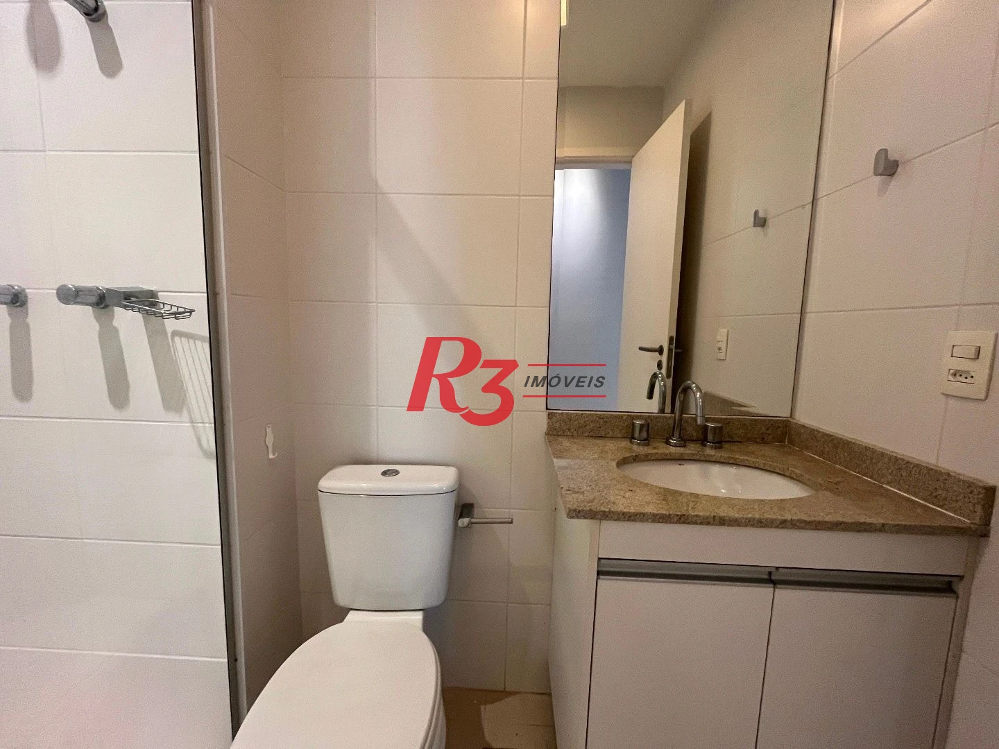 Apartamento com 2 dormitórios à venda, 87 m² por R$ 1.350.000,00 - Gonzaga - Santos/SP