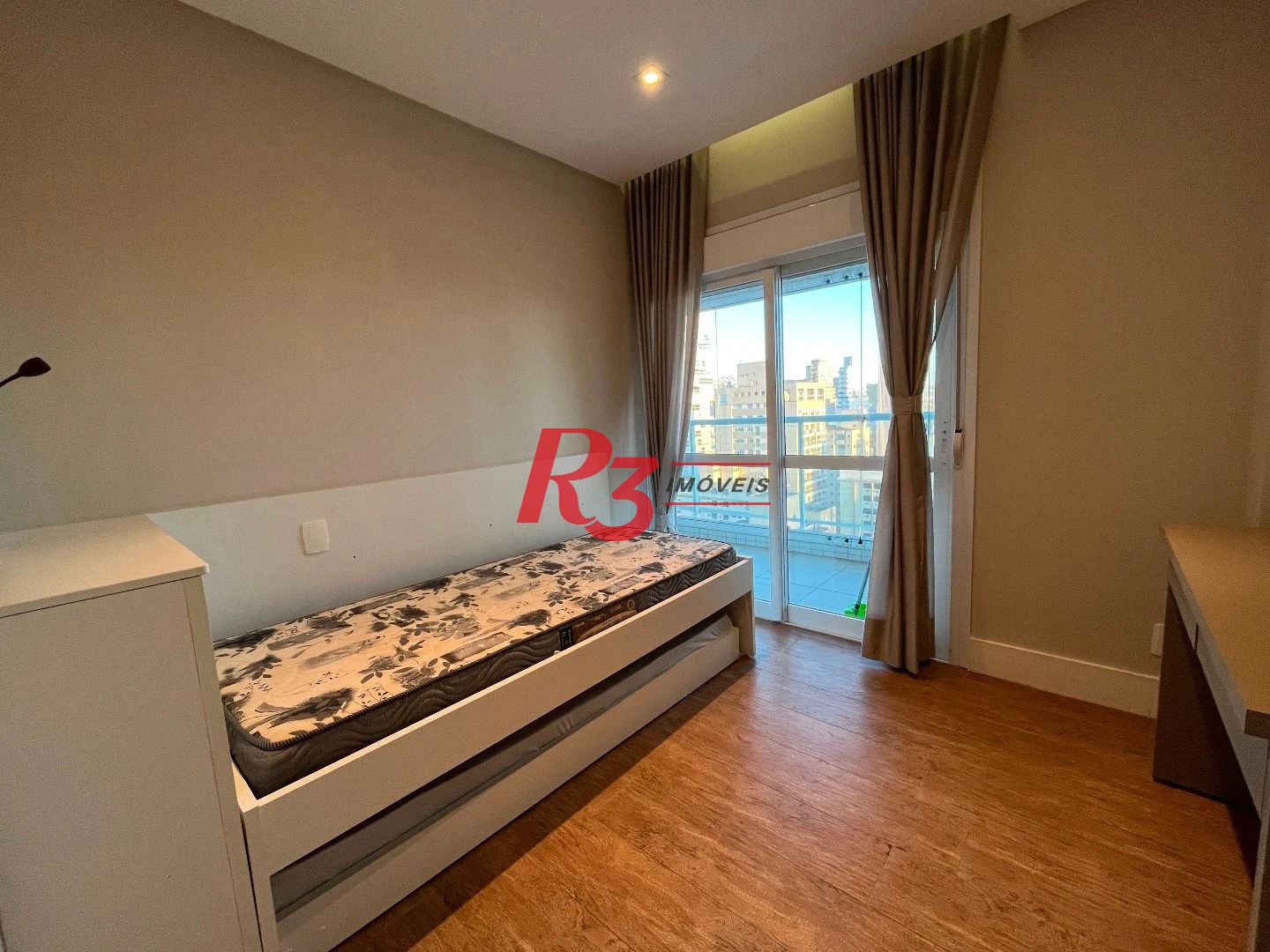 Apartamento com 2 dormitórios à venda, 87 m² por R$ 1.350.000,00 - Gonzaga - Santos/SP