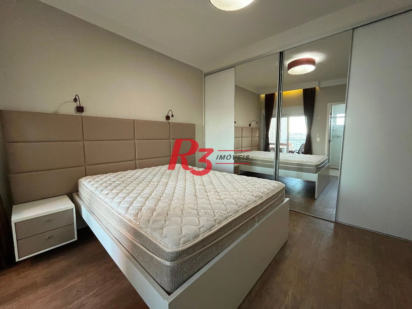 Apartamento com 2 dormitórios à venda, 87 m² por R$ 1.350.000,00 - Gonzaga - Santos/SP