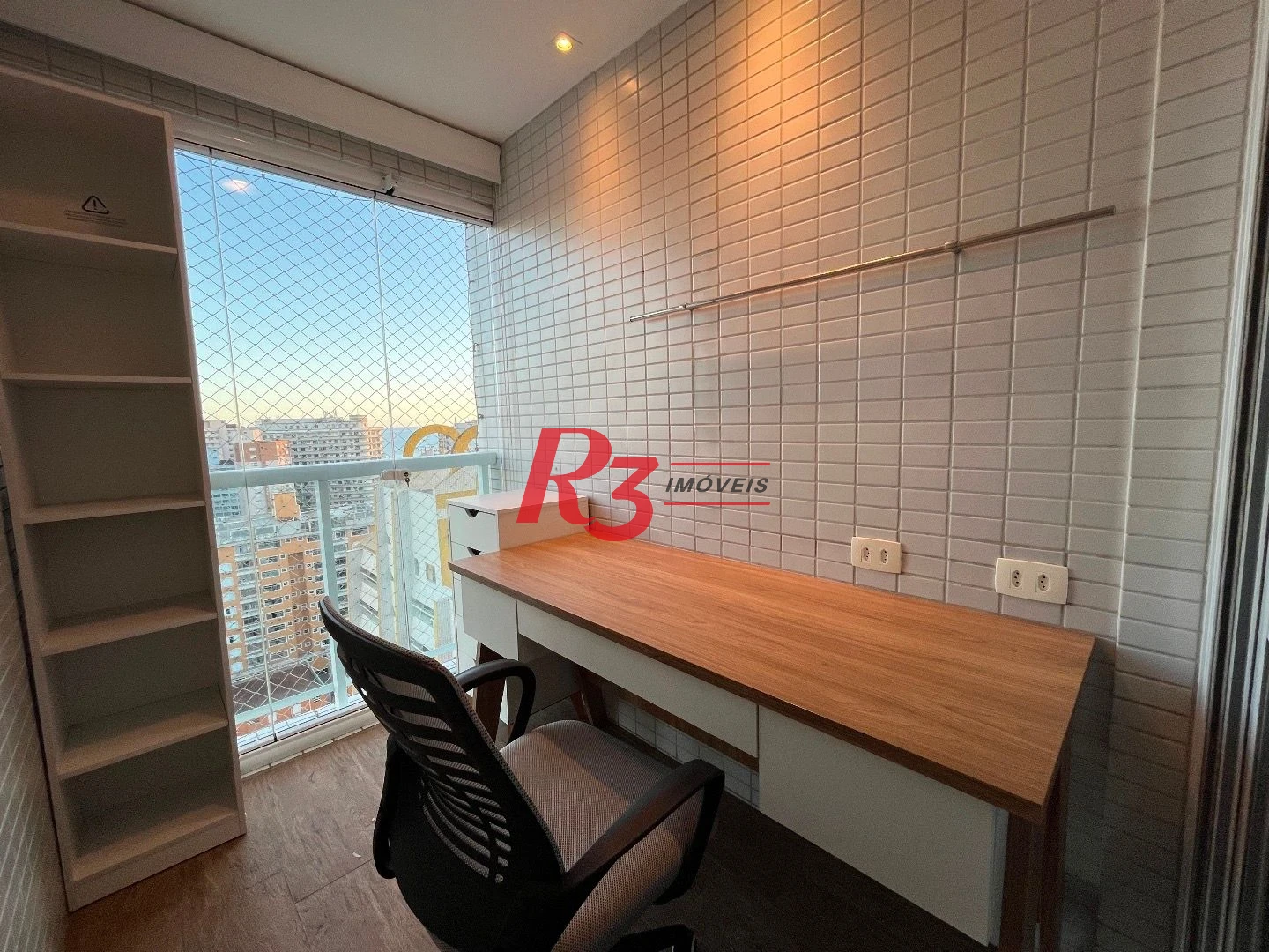 Apartamento com 2 dormitórios à venda, 87 m² por R$ 1.350.000,00 - Gonzaga - Santos/SP