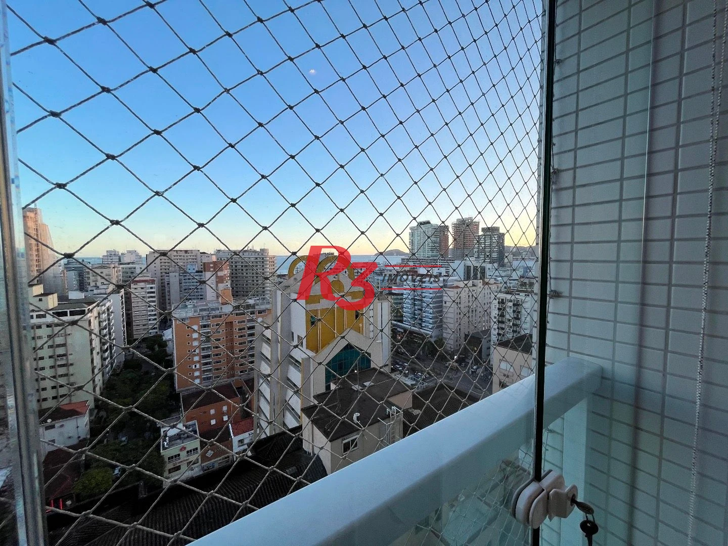 Apartamento com 2 dormitórios à venda, 87 m² por R$ 1.350.000,00 - Gonzaga - Santos/SP