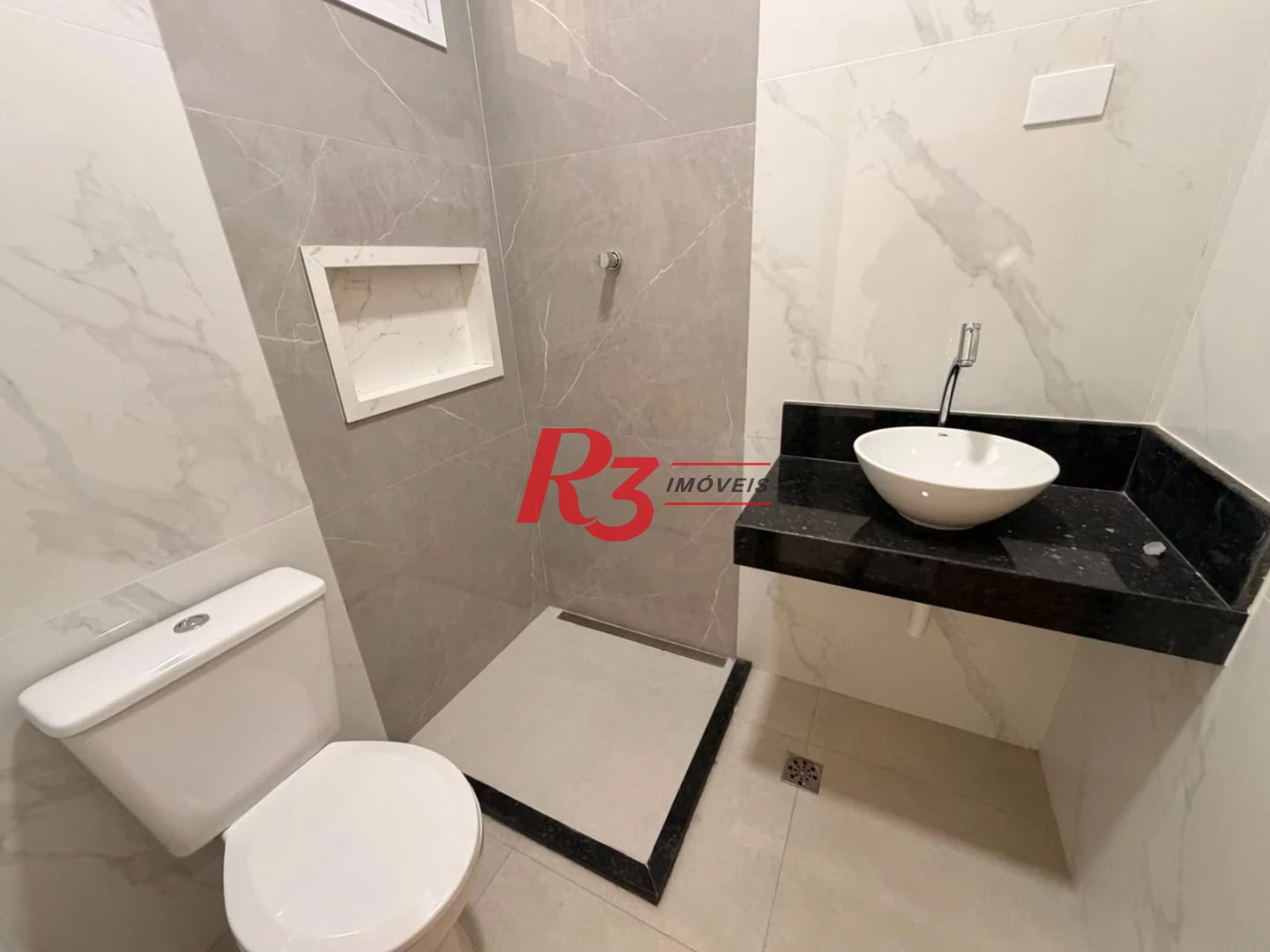 Casa com 3 dormitórios à venda, 130 m² por R$ 1.266.000,00 - Embaré - Santos/SP