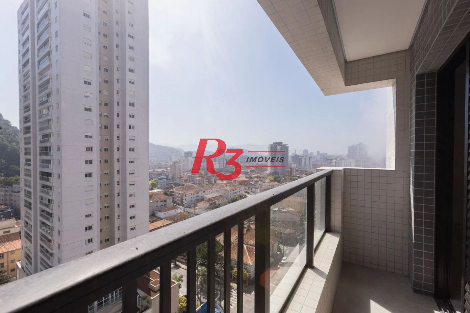Apartamento com 2 dormitórios à venda, 70 m² por R$ 1.030.000,00 - José Menino - Santos/SP