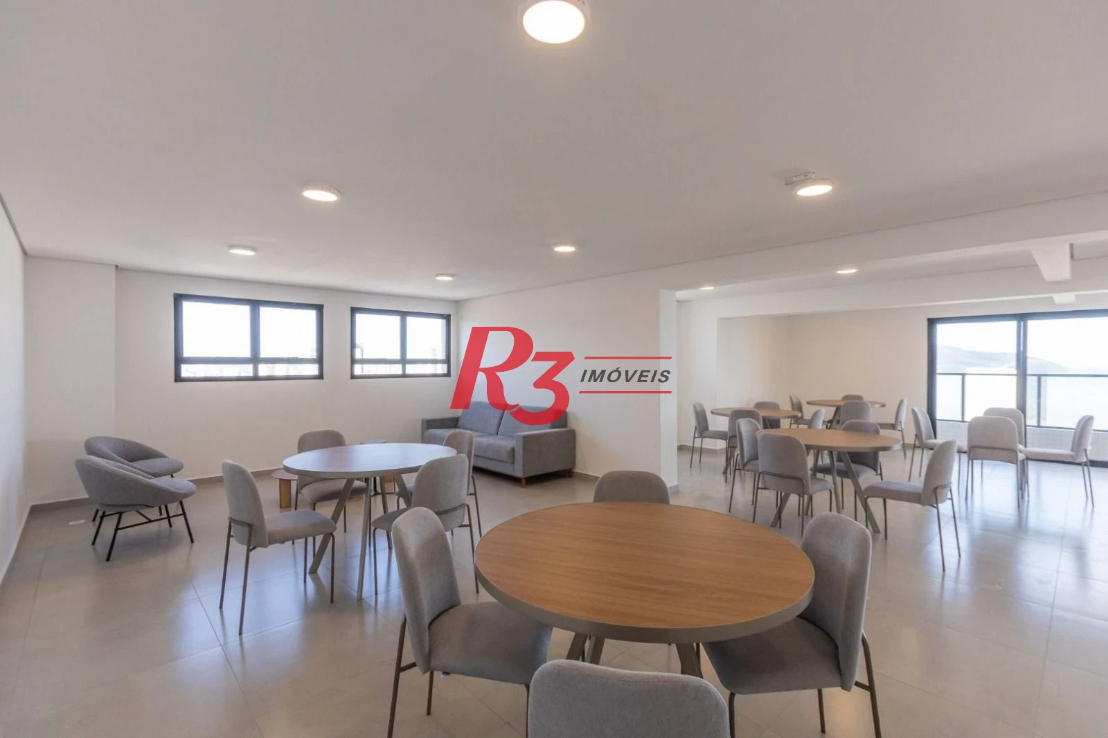Apartamento com 2 dormitórios à venda, 70 m² por R$ 1.030.000,00 - José Menino - Santos/SP