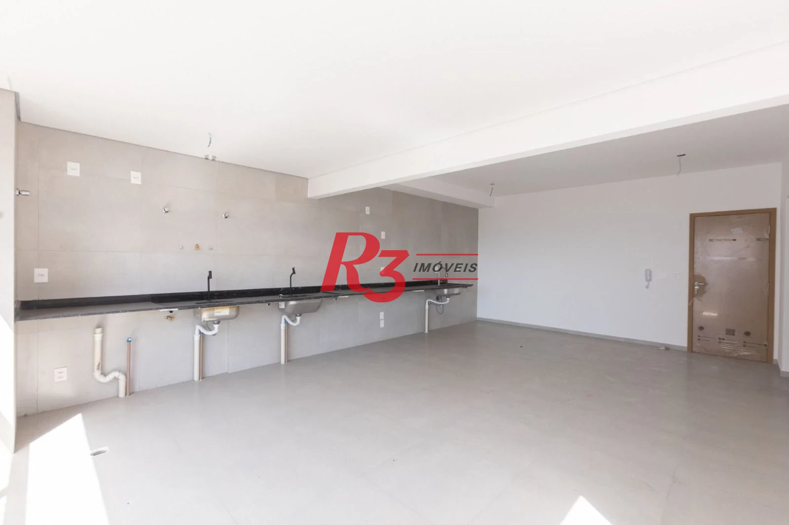 Apartamento com 2 dormitórios à venda, 70 m² por R$ 1.030.000,00 - José Menino - Santos/SP