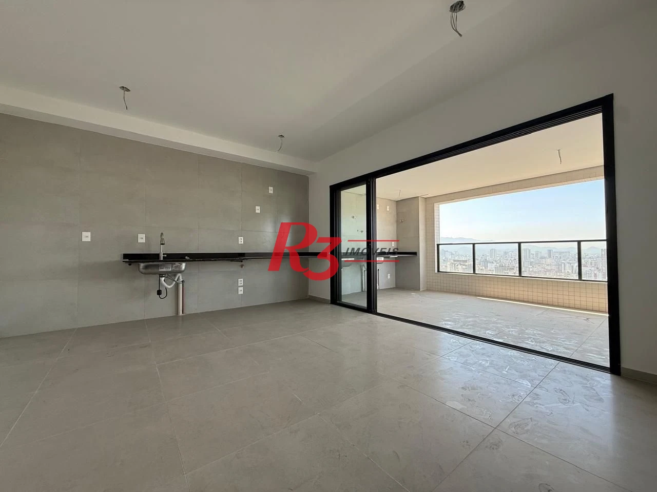 Apartamento com 2 dormitórios à venda, 70 m² por R$ 1.030.000,00 - José Menino - Santos/SP