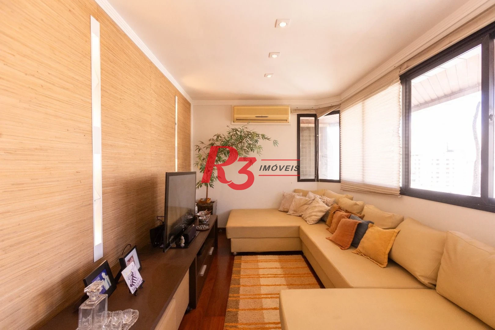 Apartamento com 3 dormitórios para alugar, 188 m² por R$ 8.700,00/mês - Gonzaga - Santos/SP